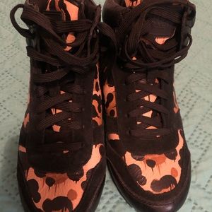 Women’s coach shoes